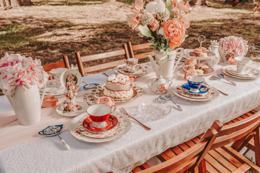 luxury-pop-up-picnic-teaparty-in-the-park
