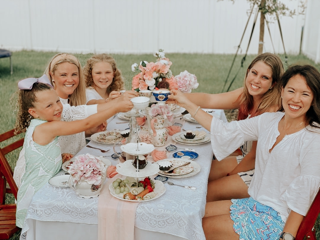 luxury-pop-up-picnic-tea-party-chic